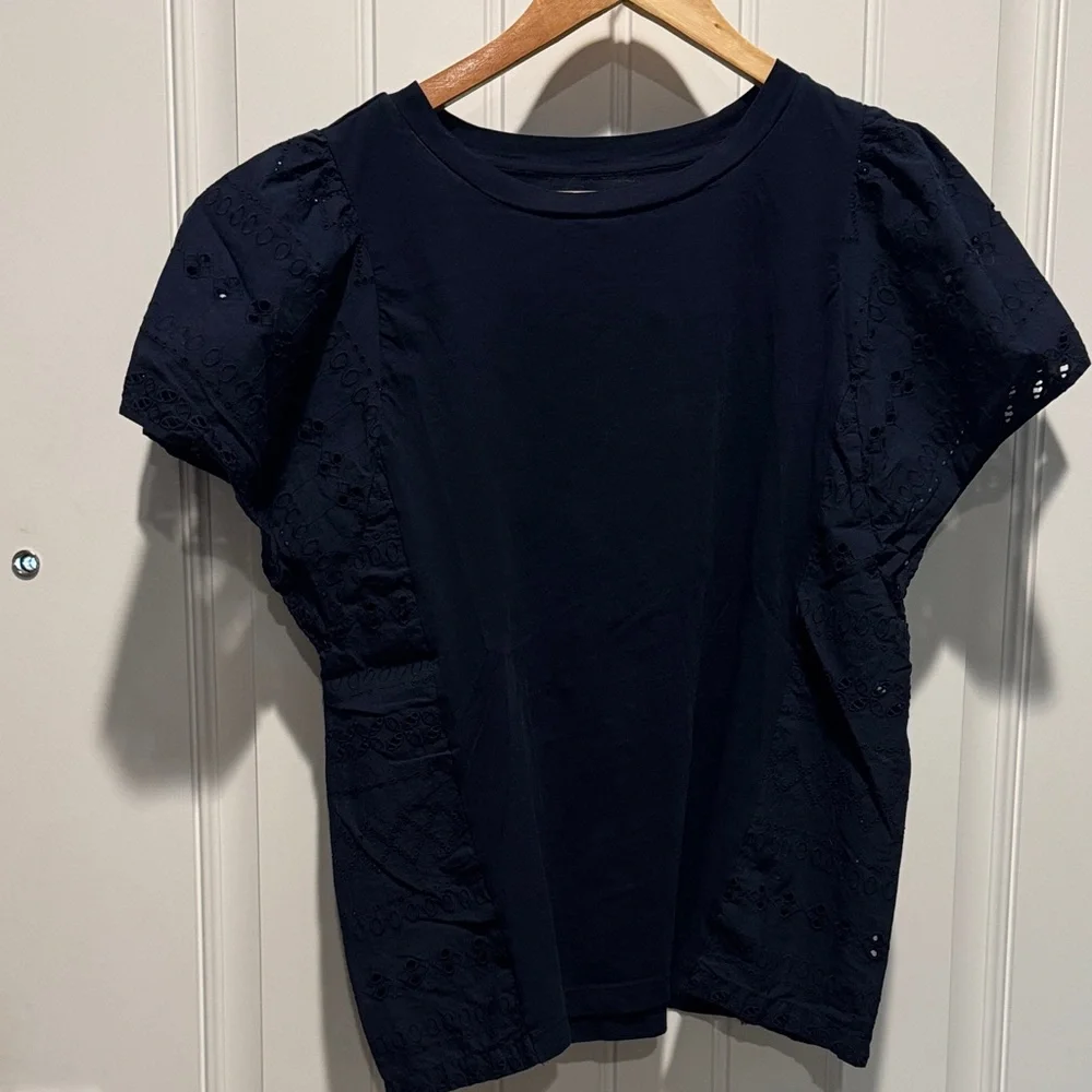 LOFT Navy Flutter Eyelet Sleeve Women's Top - Picture 1 of 5